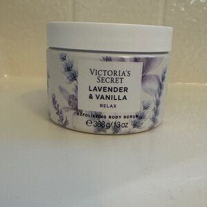 Victoria's Secret Relaxing Lavender & Vanilla Scrub